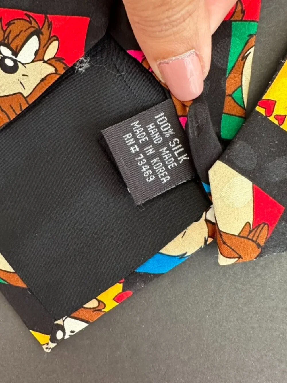 Looney Tunes Tazmanian Devil Colorblock Vintage Mens Tie
